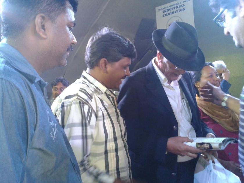 823588_494992500557974_637328473_o