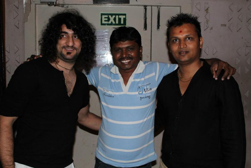 466793_526133667443857_311857769_o